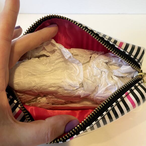 Victoria's Secret Make Up Bag Womens Black White Pink Stripe Beauty Cosmetic - Picture 8 of 8